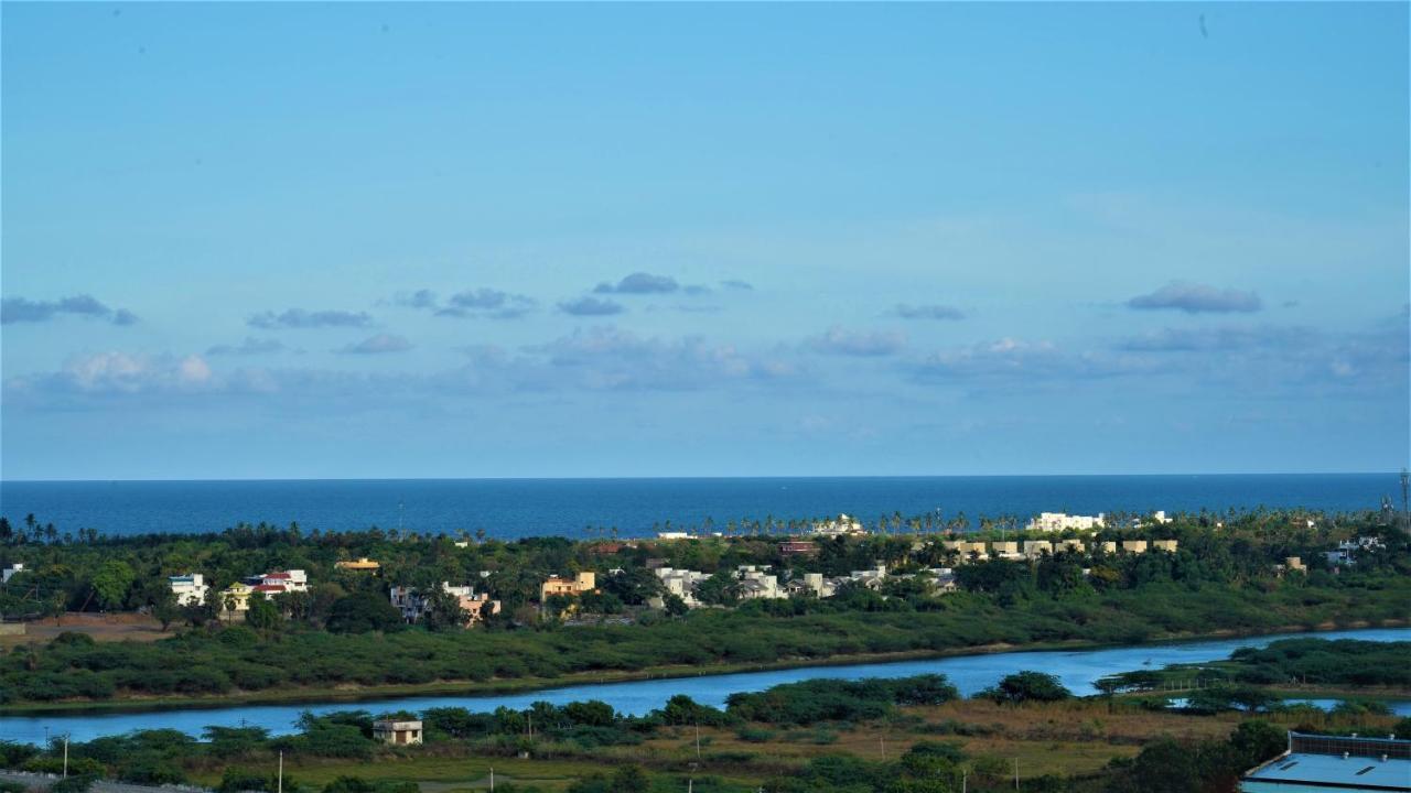 Novotel Chennai Sipcot Ngoại thất bức ảnh View of the town