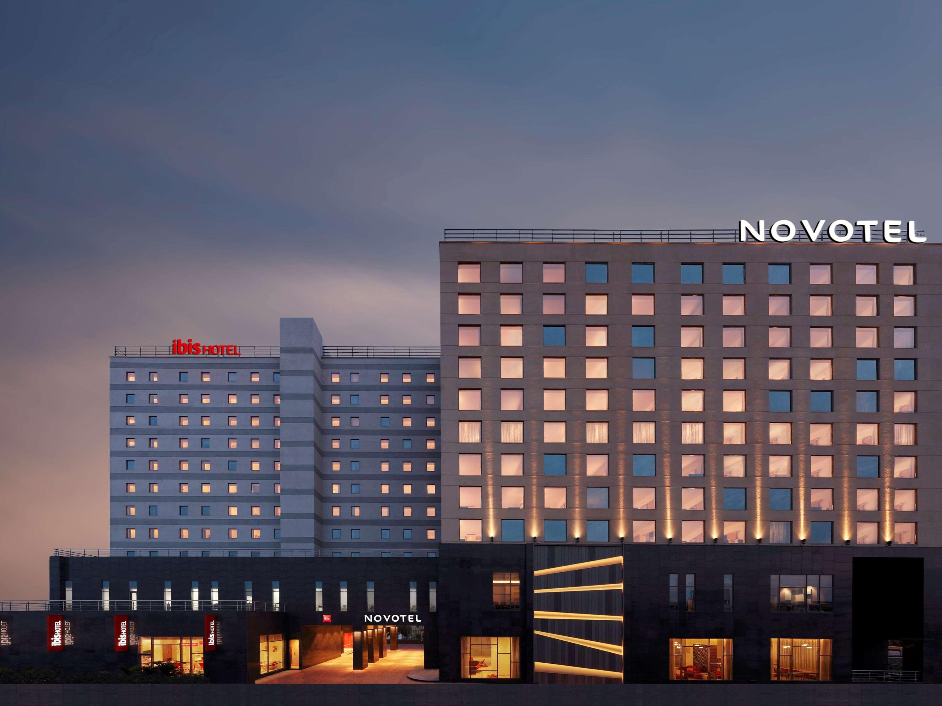 Novotel Chennai Sipcot Ngoại thất bức ảnh The hotel in 2014
